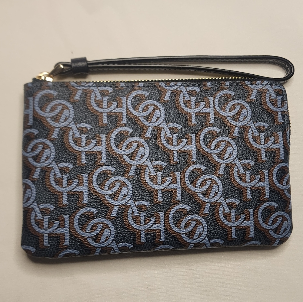 NWOT Coach Corner Zip Writlet with Coach Monogram PrintGold/Navy